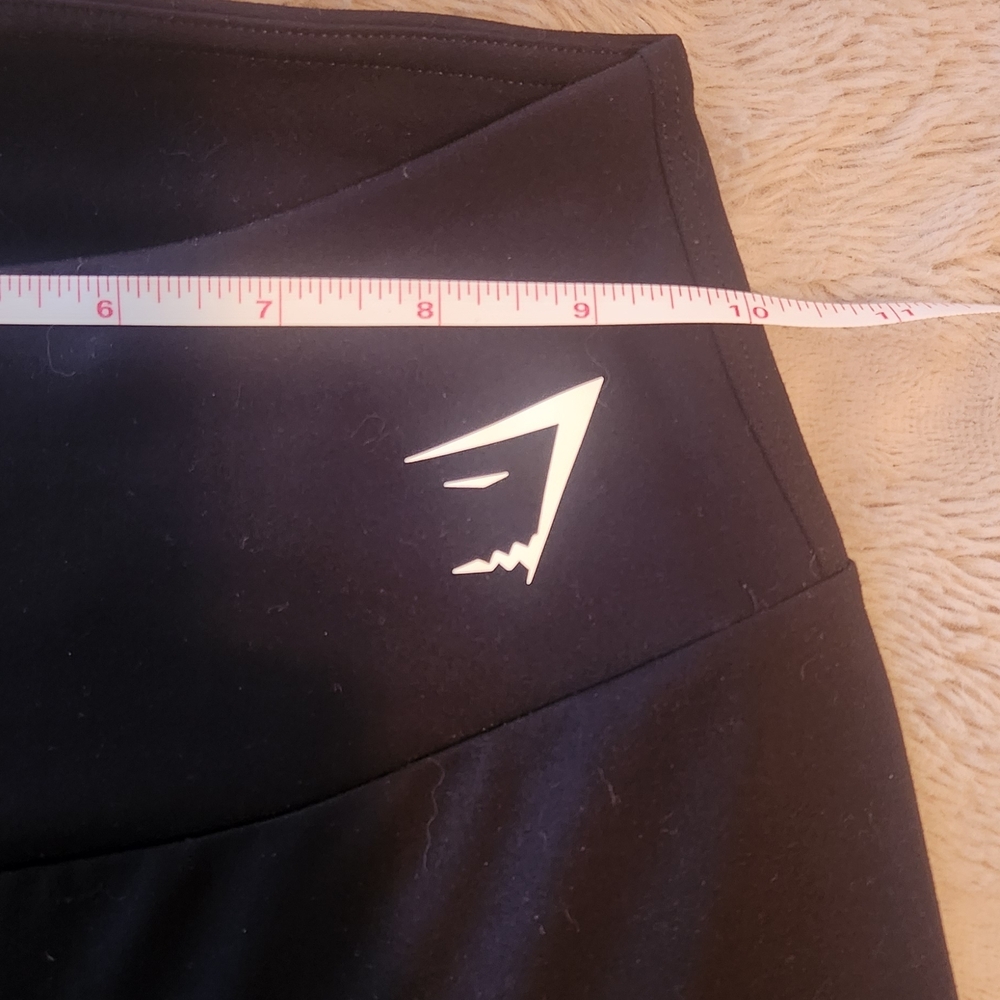 Gymshark Jet Black Performance Crop Leggings - Picture 3 of 5